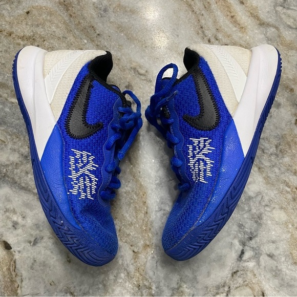 Nike Kyrie Flytrap Basketball Sneakers AQ3413-400 Athletic Shoes 12C Blue - Picture 12 of 12